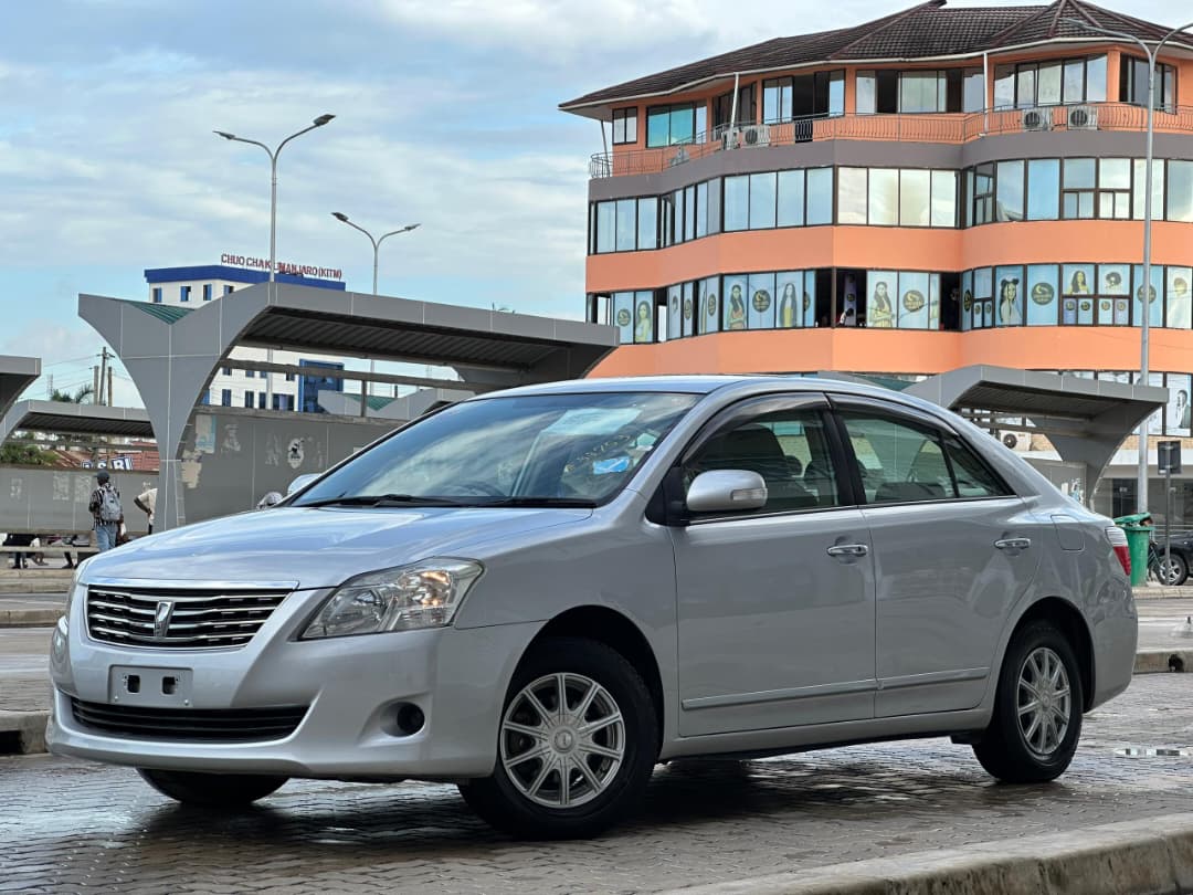 TOYOTA PREMIO thumbnail 2